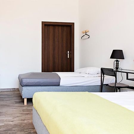 Hostel Krolewska Люблин Экстерьер фото