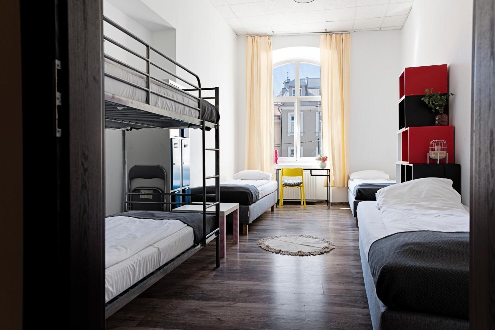 Hostel Krolewska Люблин Экстерьер фото